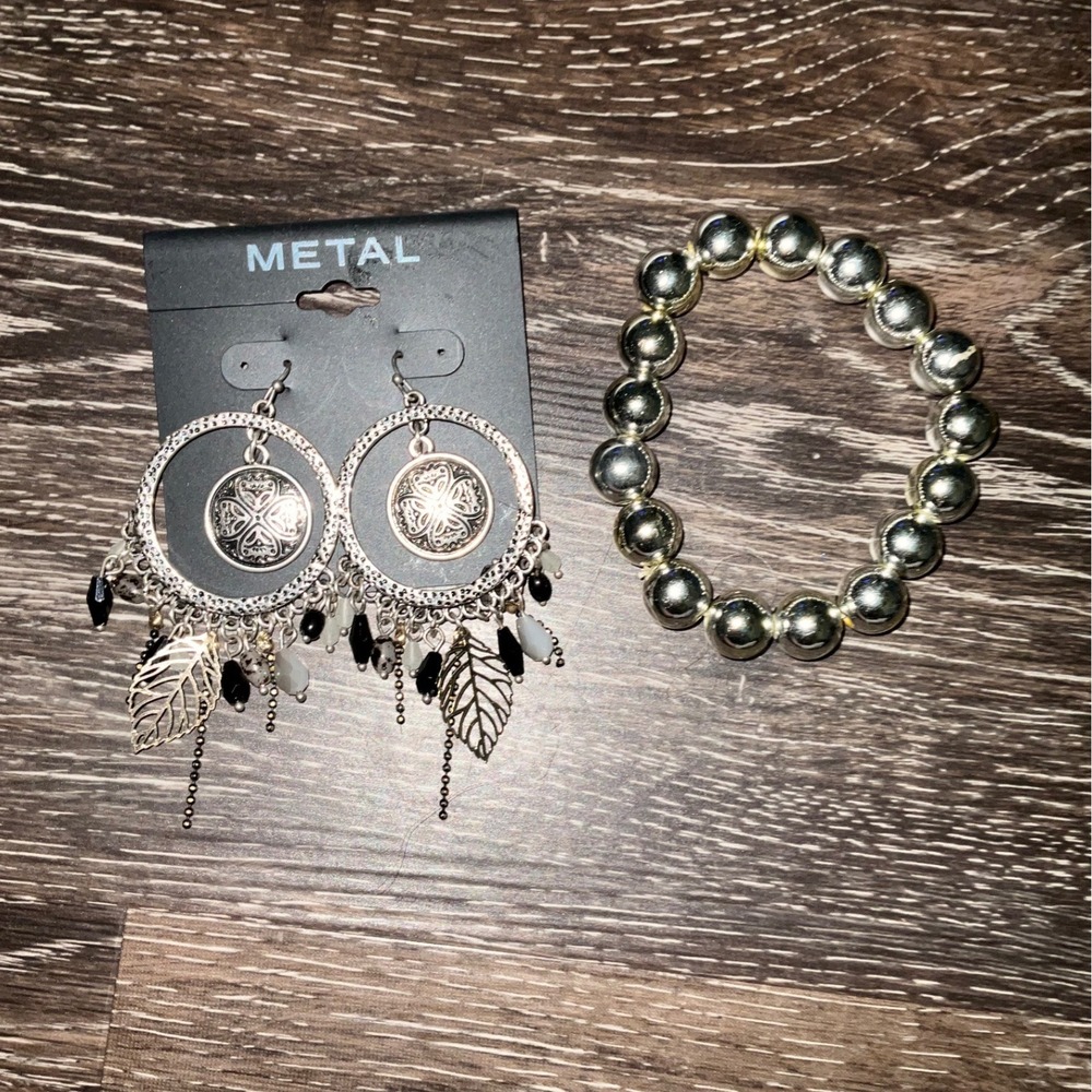 Metal Hoop Earrings Bohemian‎ Leaf Charms Medallion Dangle Drop Statement